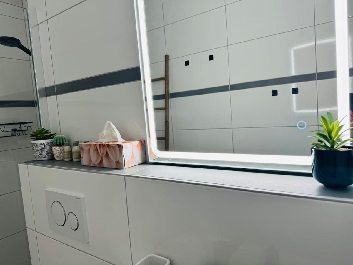 Klassen Stay - Design Studio In 11 Etage - Tolle Aussicht - Sauna, Pool - Netflix Lahnstein Exterior photo
